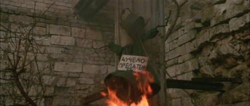 cap Chuchelo.Scarecrow.1984.DVDrip.x264.Russian.AC3.5.1.Russian.English.Subs 01:28:08 09