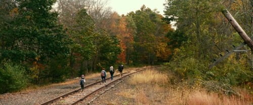 cap A.Quiet.Place.2018.Bluray.1080p.x264.AC3.5.1.English.AD.French.Spanish 00 08 19 03