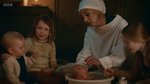 Call the Midwife S13E10 Christmas Special 2024, Part 2.mkv snapshot 45.31.520