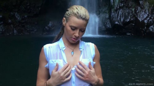 [EvilAngel] (Anikka Albrite) Mick Loves Anikka Anikka And Mick's Waterfall Adventure (2016) (1080p H