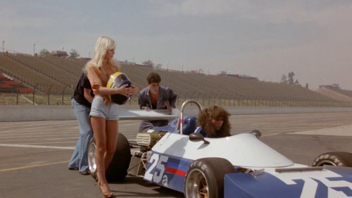 [Peekarama] Fast Cars, Fast Women XXX (1975) (1080p HEVC) [GhostFreakXX].mp4 snapshot 00.05.47.851