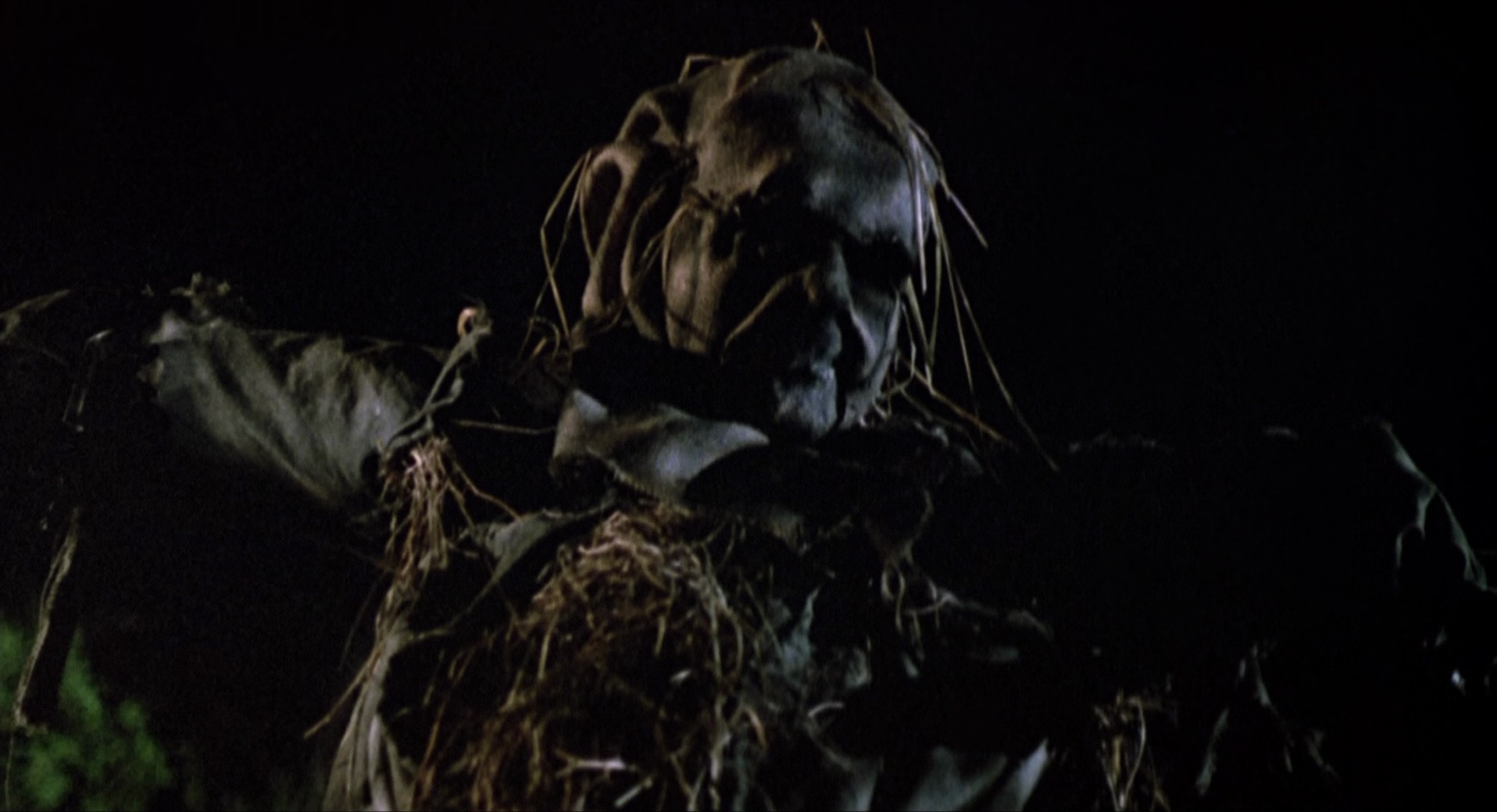 Scarecrows 1988 SF Remastered 1080p BluRay x265 HEVC 10bit AAC 5 1 Commentary William Wesley Ted Vernon Michael David Simms Richard Vidan Kristin
